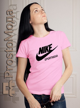Женская футболка Nike Sportwear